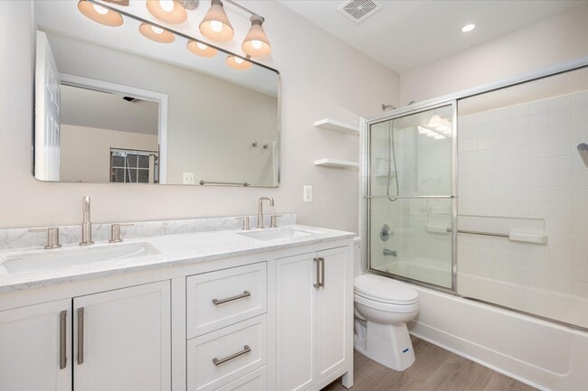 Building Photo - 77 Harbour Heights Dr