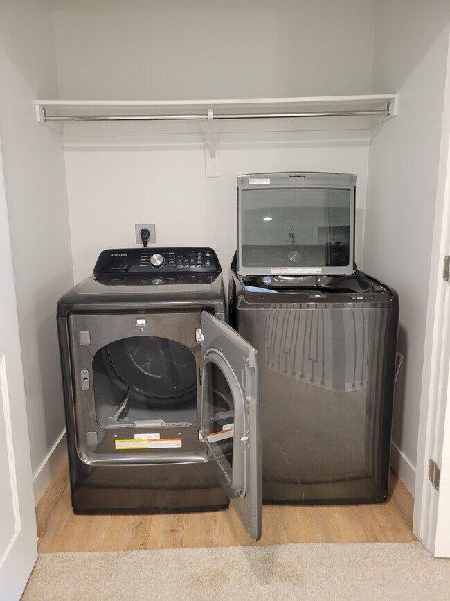 Building Photo - 1455 N 3860 W