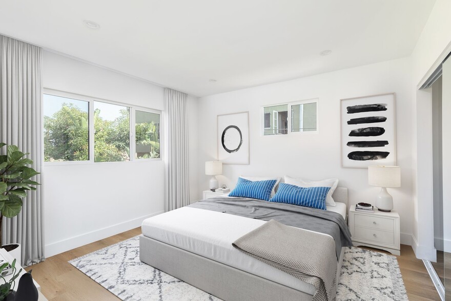 Interior Photo - 5358 Loma Linda Ave