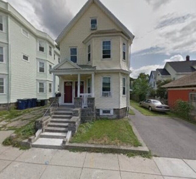 Building Photo - 5 Brown Ave