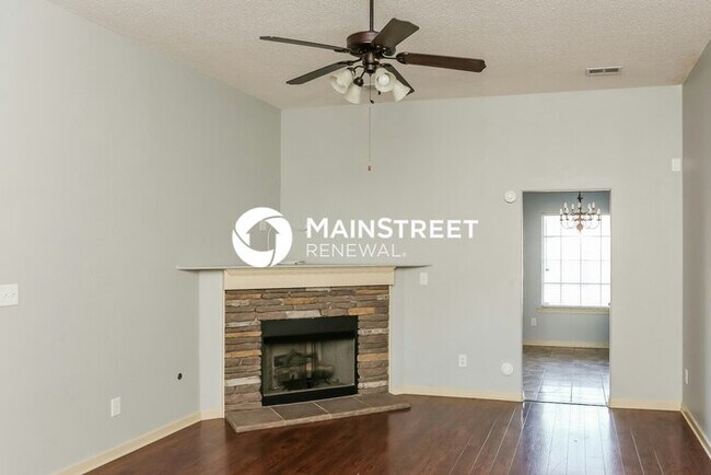 Building Photo - 3 Bedroom Pet-Friendly Home in CORDOVA, TN with Main Street Renewal