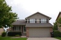 Building Photo - 1405 SE Michael Dr
