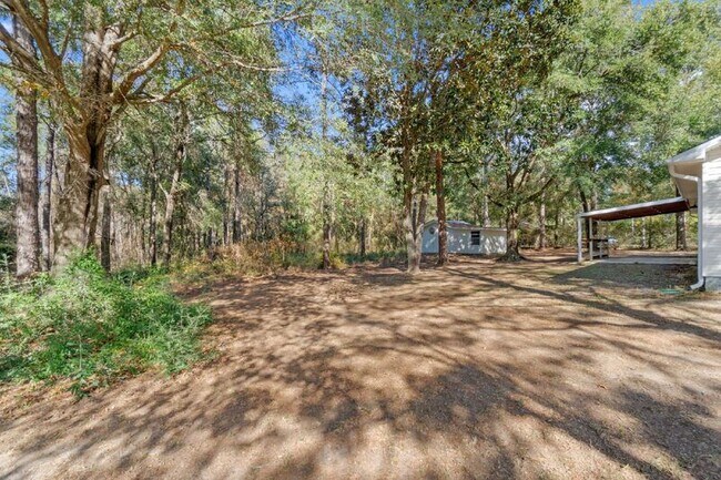 Building Photo - 4744 Young Rd