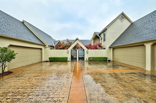 Building Photo - 1500 Duffner Dr