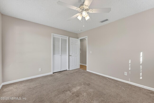 Building Photo - 551 William Penn St