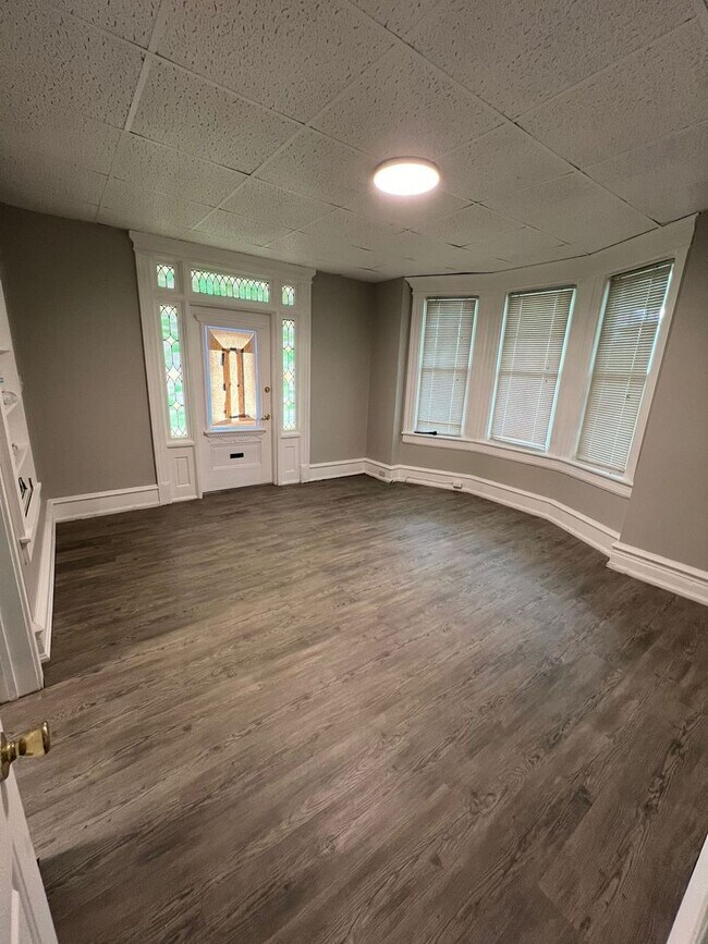 Building Photo - 4216 W Penn Ave