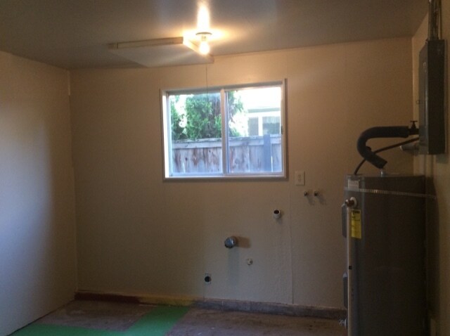 Building Photo - 670w13