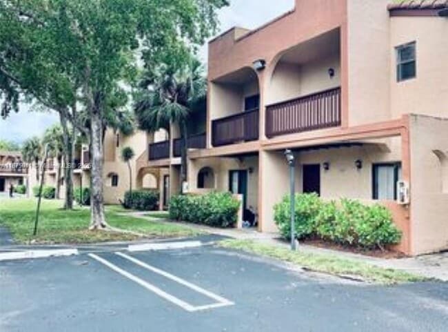 Primary Photo - 10299 NW 33rd St