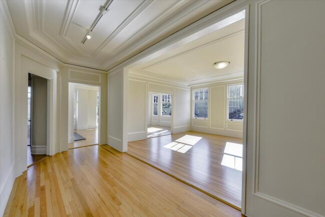 Building Photo - 4 bedroom in San Francisco CA 94118