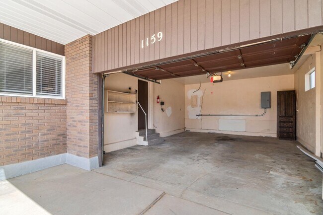 Building Photo - 1159 300 W