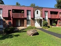 Building Photo - 20 Woodsedge Dr