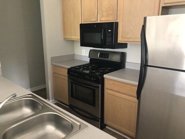 Building Photo - Links one bedroom Condo in Glen Allen