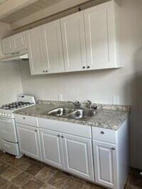 Building Photo - 233 Dallas St NE