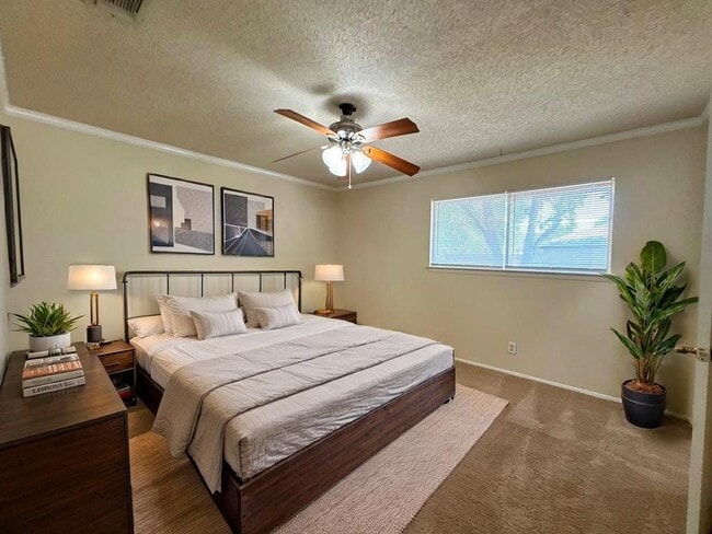 Building Photo - 5905 Burrough Dr