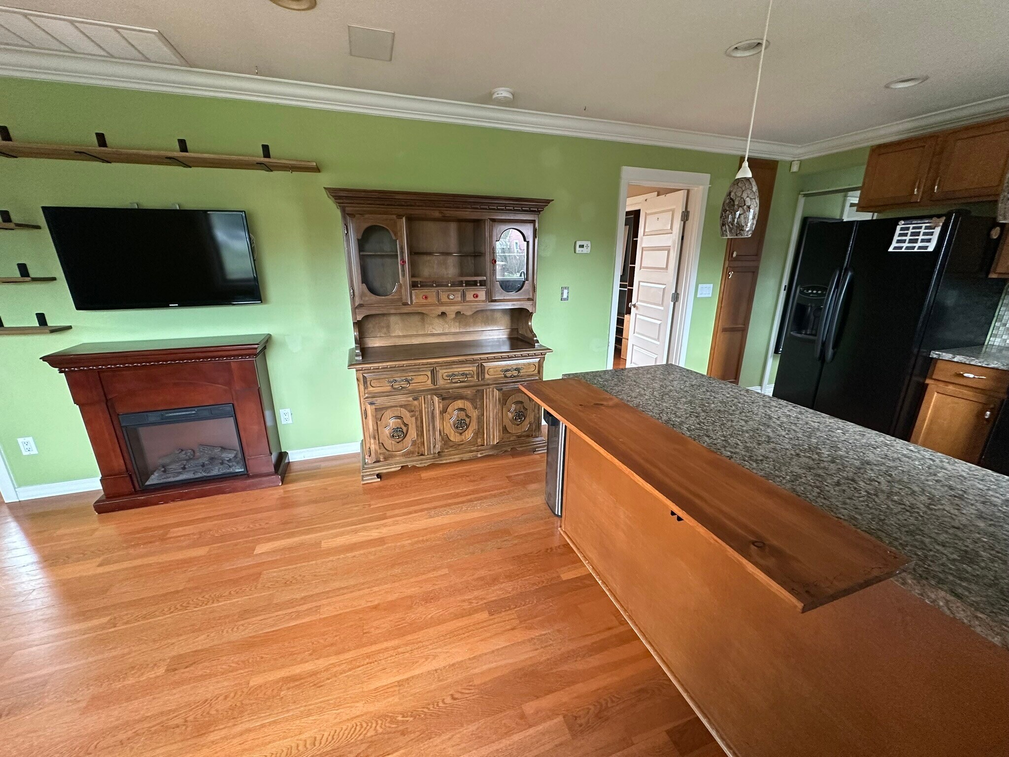 Building Photo - 701 S 59th St