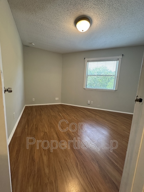 Building Photo - 3958 Bacall Way