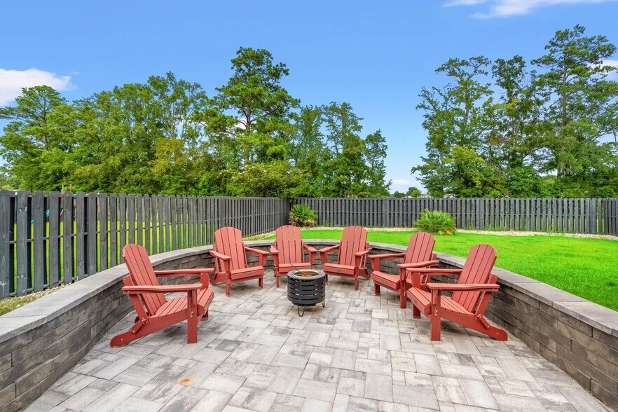 Building Photo - 2593 Pegasus Pl