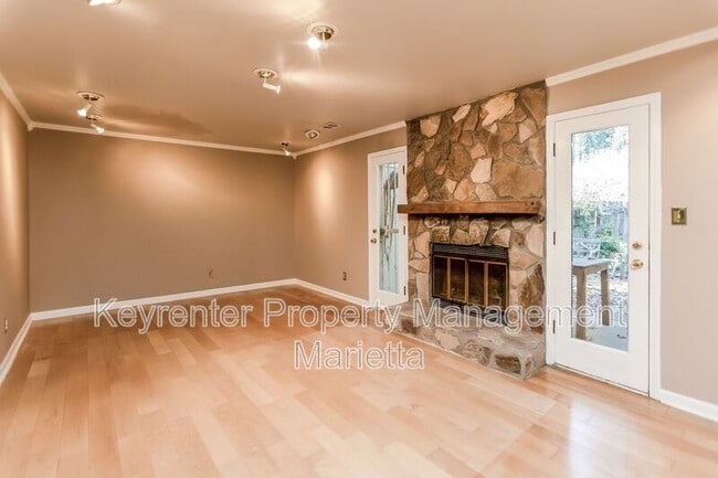 Building Photo - 2654 Stoney Creek Rd SE