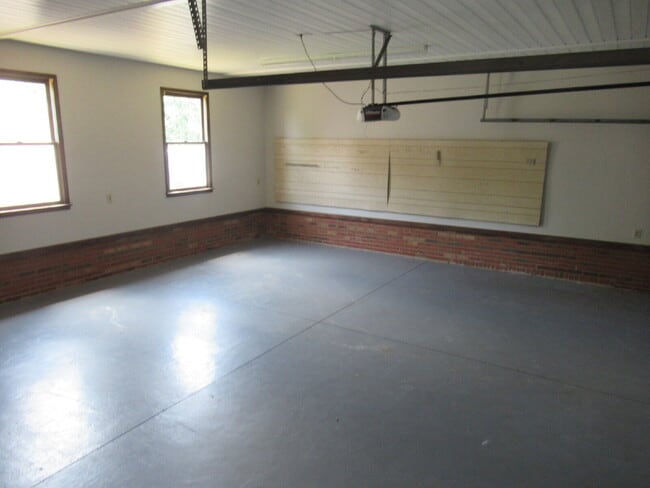 Building Photo - Denver Four Bedroom Home For Rent!