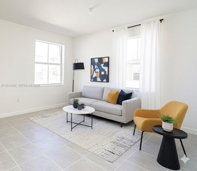 Building Photo - 2646 SE 27th Dr