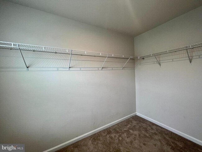Building Photo - 255 Severna Pkwy