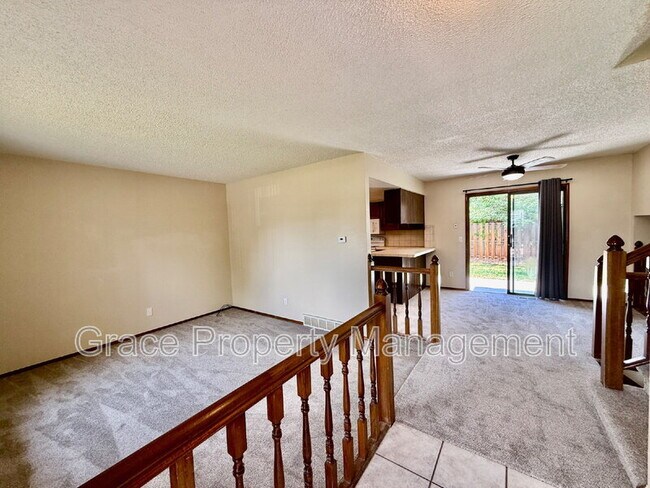 Building Photo - 13092 Monroe Dr