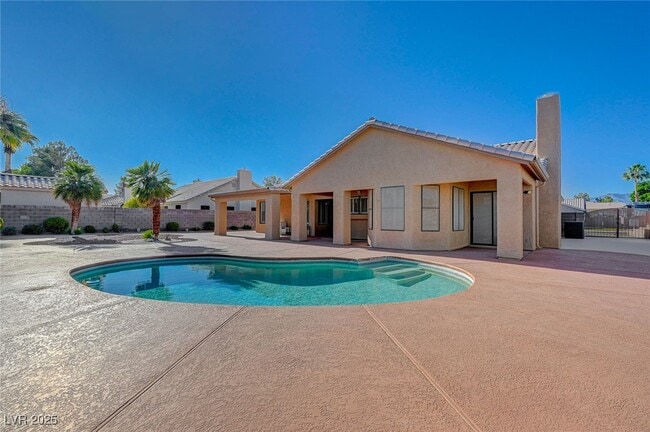 Building Photo - 6317 W Canyon Ridge Dr