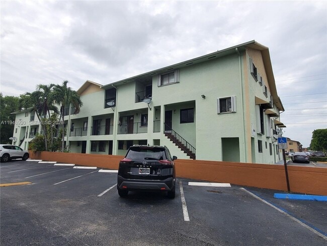 Building Photo - 1519 W 42nd Pl