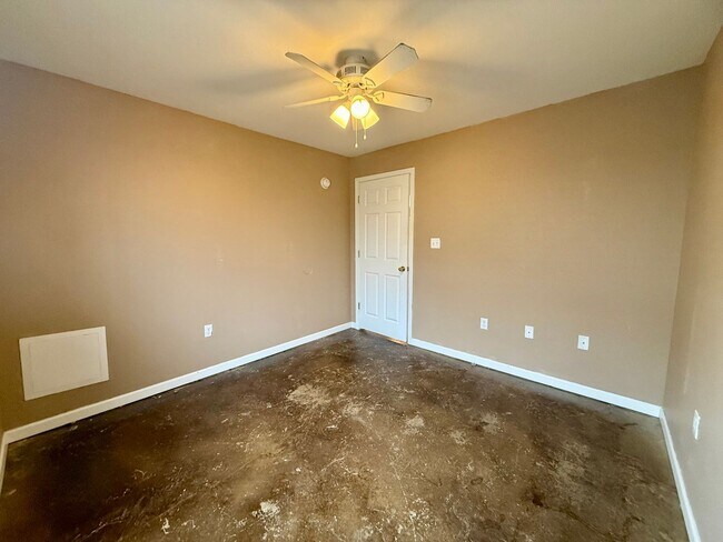 Building Photo - 3 Bedroom/2 Bathroom Home in Paragould AR - $1,350/month