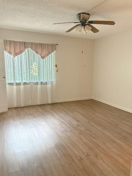 Building Photo - 339 Knotty Pine Cir