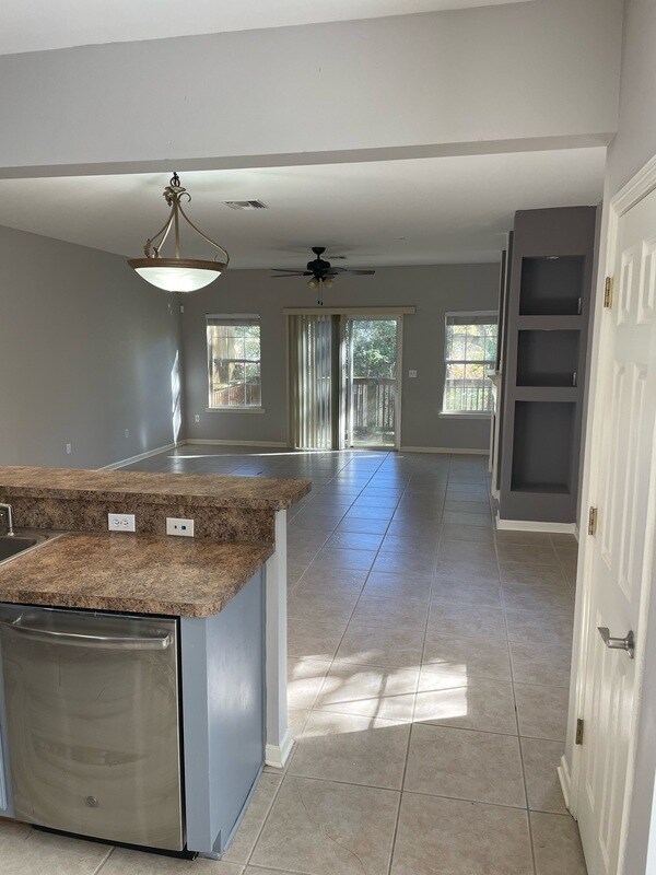 Building Photo - 1325 Stone Rd