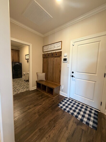 Building Photo - 26316 Woodfield Dr