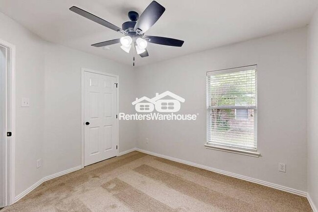 Building Photo - MOVE IN READY - 3BED/2BATH - FORNEY TEXAS