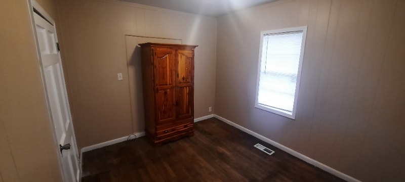 Building Photo - 1614 Elizabeth Rd