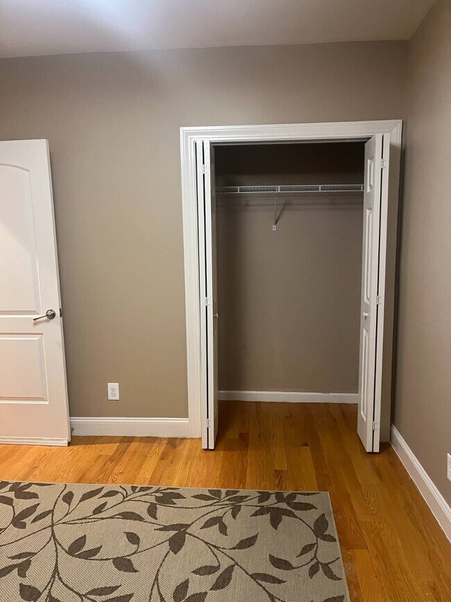 Building Photo - 260 Washington St