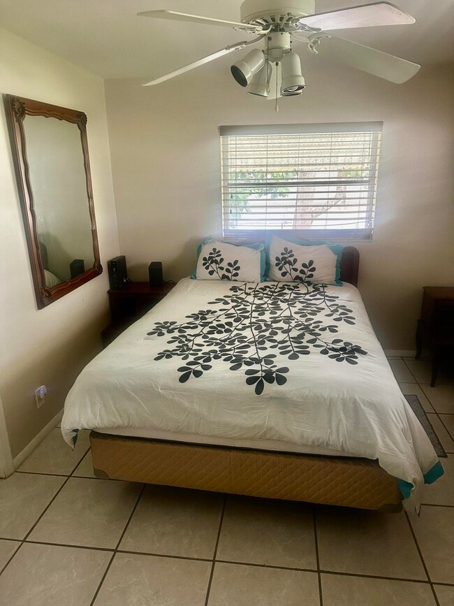 Building Photo - 4804 NW 49th Ct