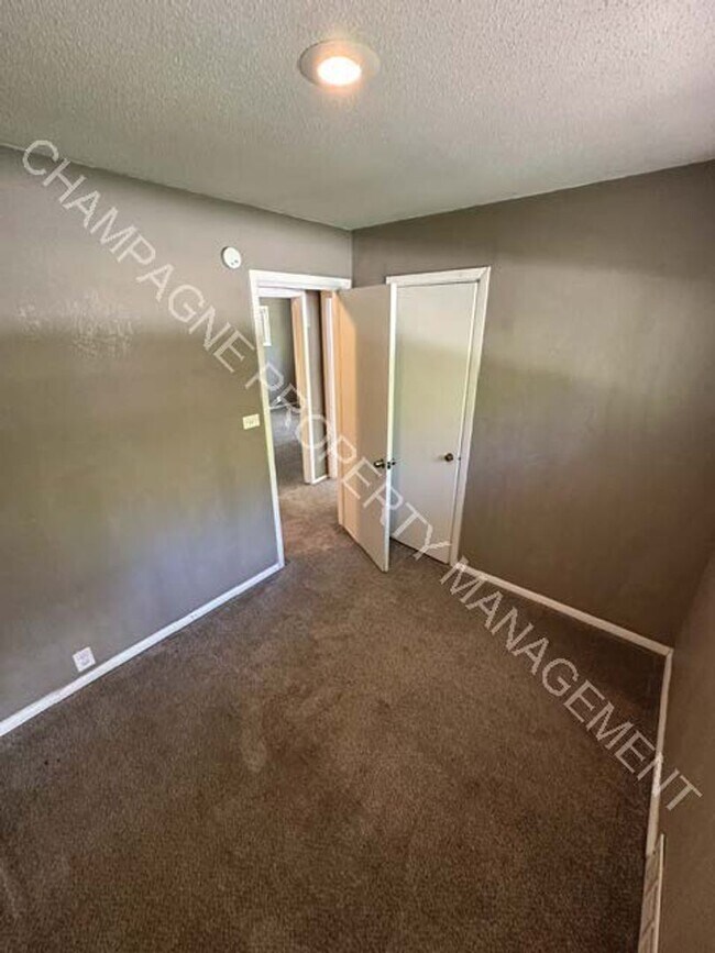 Building Photo - Single Family Home in Ruskin