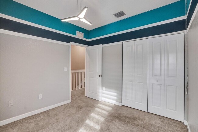 Building Photo - 389 NE 208th Terrace