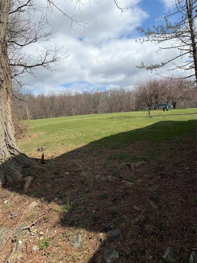 Building Photo - 40 Felter Hill Rd