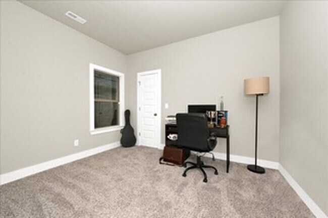Building Photo - 1826 Anise Cir