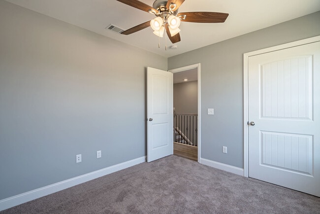 Building Photo - 281 Cypress Creek Dr NE