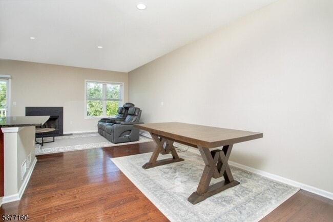 Building Photo - 24 DeCroce Ct