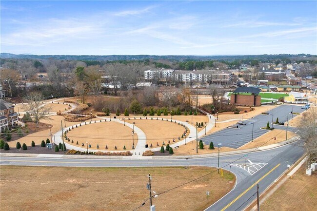 Building Photo - 2790 Sardis St