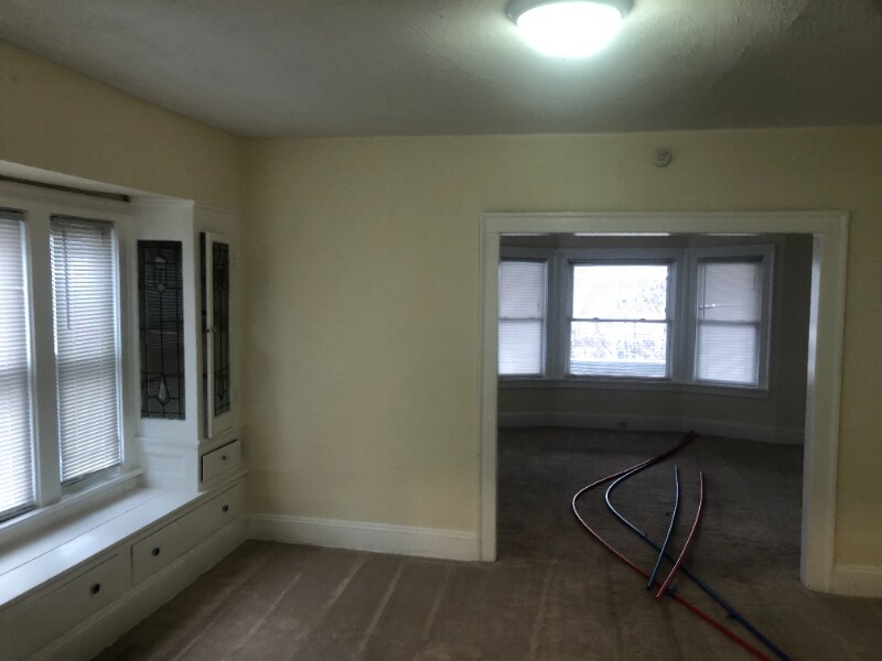 Building Photo - 1299 Warren Rd
