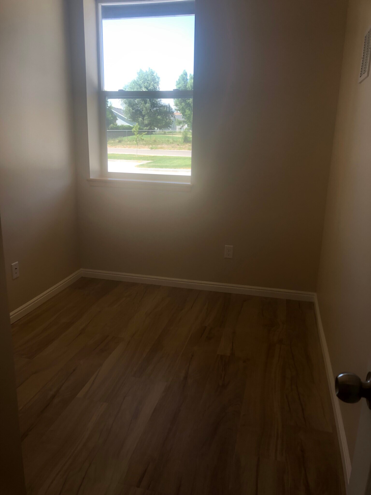 office - 454 E 850 S
