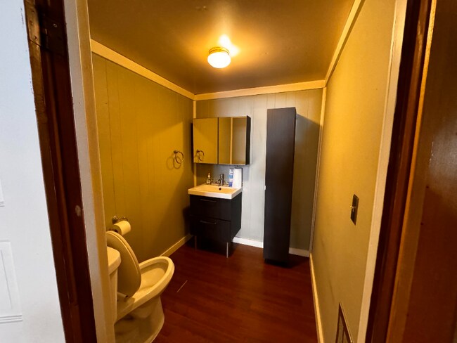 Building Photo - 22 Monument Sq