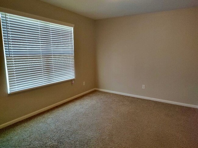 Building Photo - Excellent 3 Bedroom 2 Bath House for Rent. Best Part of Town near Everything!