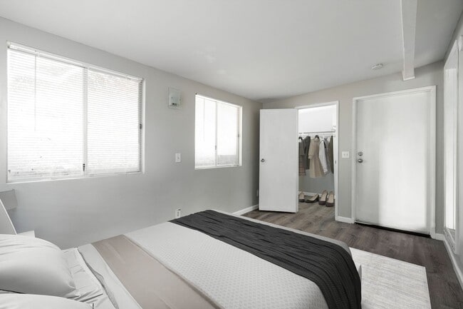 Building Photo - 5014 Chaparral Way