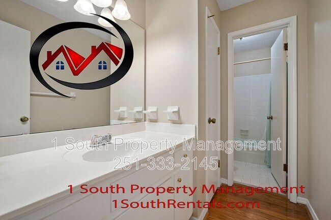 Building Photo - 2205 Woodhillcrest Dr