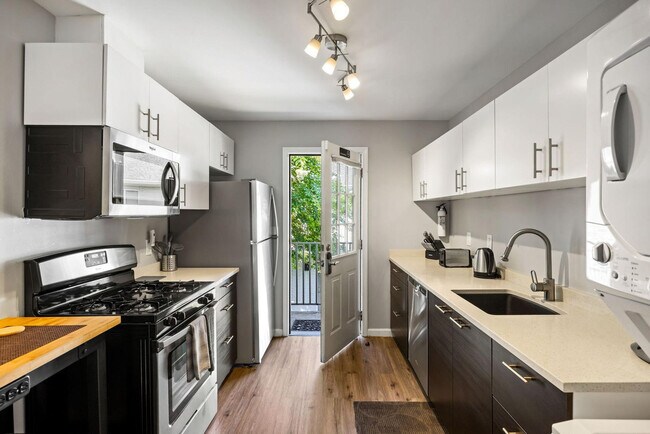 Building Photo - 15 Standish Ave NW